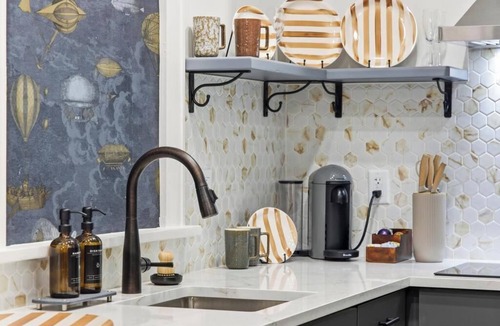 Downtown Jacksonville Apartment | Aviator Inspired 1BR at the Raven Pool