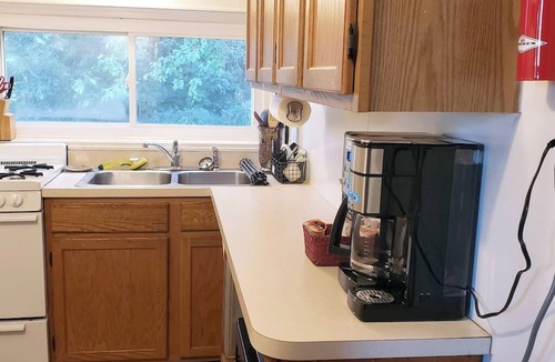 Bloomington Apartment | B-town Cozy Quarters