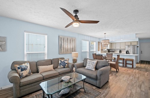 Sunnyside House | Bahama West – Beach Therapy - Pet Friendly, Gulf View, Beach Access, Free Golf