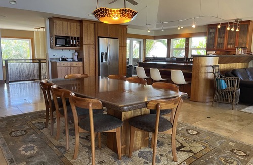 Pupukea House | Bali-Inspired White Sand Beachfront House w/Large Deck, GYM, & Lots of Toys!