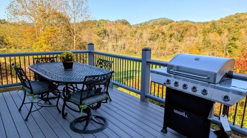 Waynesville House | Barn Guest House