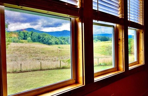 Dandridge House | Baxter Farmhouse in the Smokies