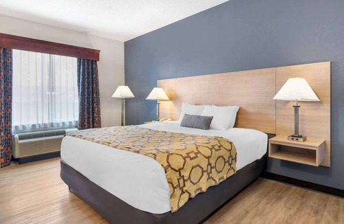 Town Center Hotel | Baymont by Wyndham Kennesaw
