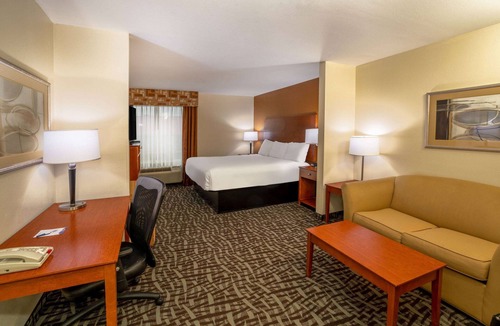 Fleming Hotel | Baymont by Wyndham Savannah I-95