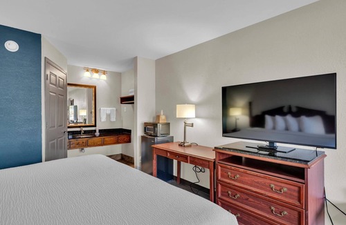 Warner Robins Hotel | Baymont by Wyndham Warner Robins