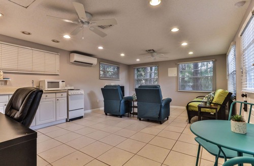 New Smyrna Beach House | Beach House with heated pool. Short walk to beach. 4 BRs/3.5 baths. Luxury.