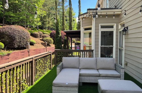 Canton House | BEACH - MOUNTAINS - ATL - GOLF - OUTLET - LAKE POINT SPORTS - TENNIS