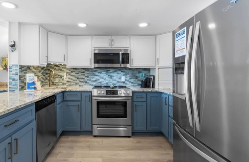 Sunnyside House | Beach Pleeze - Gulf-Front 2-BDRM Townhome in PCB