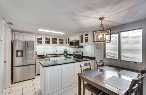 Sunnyside Condo | Beach, Pool, Gulf-View Balconies! PCB Resort Condo