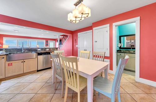 Sunnyside House | BeachFRONT Home~Gulf Front Deck~Amazing Views~4BR Hanging Out