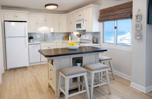 Sunnyside Condo | BEACHFRONT PENTHOUSE CONDO Gorgeous GULF FRONT and lake views! Newly updated!