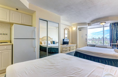 Ortona Park Hotel | Beachfront resort room with fitness center & high-speed WiFi