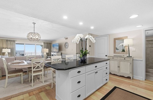New Smyrna Beach Condo | 🌊Beachfront Stunner | Panoramic Ocean Views | Great Amenities | Sandpiper 514🌊