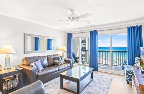 Sunnyside House | Beachview Condo with full kitchen shared pool and beach access