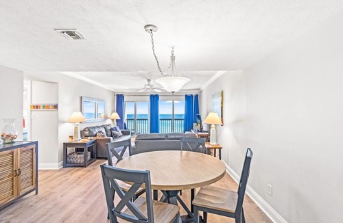 Sunnyside House | Beachview Condo with full kitchen shared pool and beach access