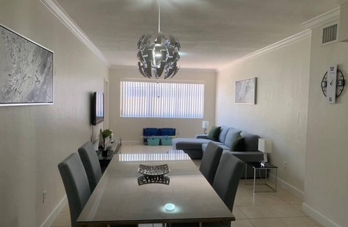 Biscayne Point Apartment | Beatiful apartment in the miami beach perfect for a family trip.