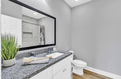 D'Iberville Apartment | Beautiful 1-bedroom apartment - TDY Friendly & only 4.0 miles from Keesler