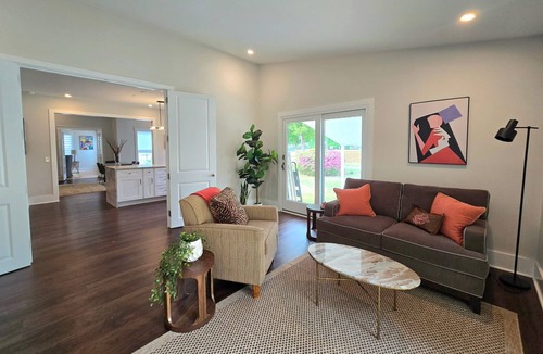 Pembroke House | Beautiful 3-bedroom house in enchanting Pembroke-30 minutes from Savannah