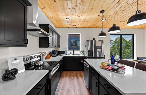 Sevierville Cabin | Beautiful 4 Bedroom Indoor Pool - Luxury Cabin