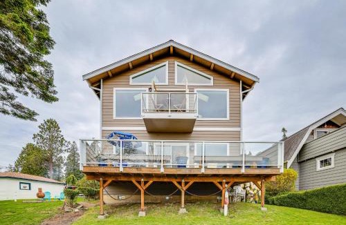 Birch Bay House | Beautiful Birch Bay Retreat w/Deck & Fire Pit!