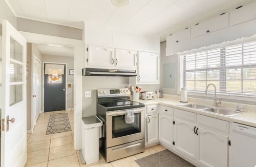 Cullman House | Beautiful farmstay minutes from I-65 and Smith Lake. Plenty of boat parking