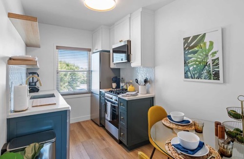 Mar Vista Apartment | Beautiful Studio in Mar Vista near huge park and Trader Joe's!