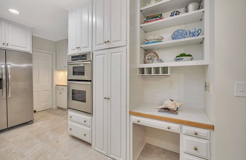 King City House | Beautiful Waterfront Historic Home near the Pier Village!