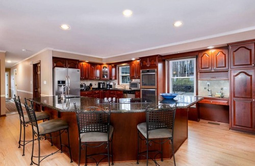Mayhew House | Bella Vista-Beautiful panoramic lake view