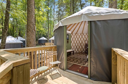 Rocky Grove RV Rental | Best Glamping in Tennessee in this Cute Pet-Friendly Yurt for 2 in Cosby