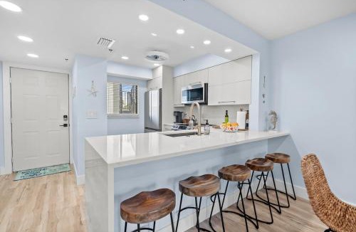 South Island Apartment | Best of Fort Myers Beach 5 STAR CONDO 2B 2B