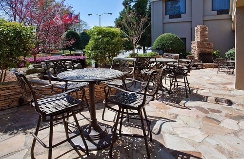 Eagan Park Hotel | Best Value, Quality Stay! Relax by the Pool, Work Out in the Gym, and Dine Well