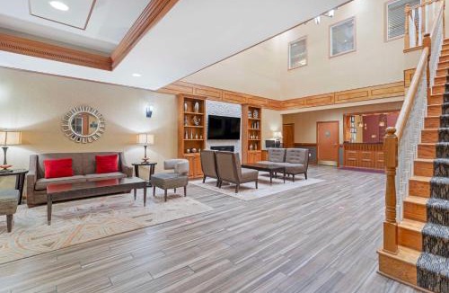 Waycross Hotel | Best Western Plus Bradbury Inn and Suites