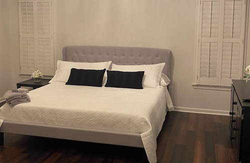Tyrone House | Big City Excitement or Relax in Pure Peace! Right here! 20 mins from ATL Airport