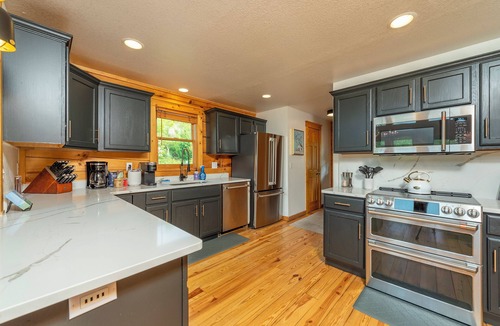 Wolf Laurel Cabin | Big Views Near Asheville New Hot Tub with Mountain Views New Weber Grill