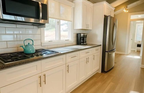 Mayhew Cottage | Big Water View Lake Home in Mooresville, North Carolina