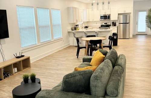 Biloxi House | Biloxi Beach View Bungalow Getaway!