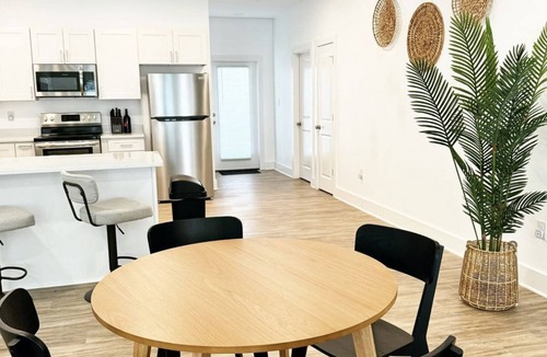 Biloxi House | Biloxi Beach View Bungalow Getaway!