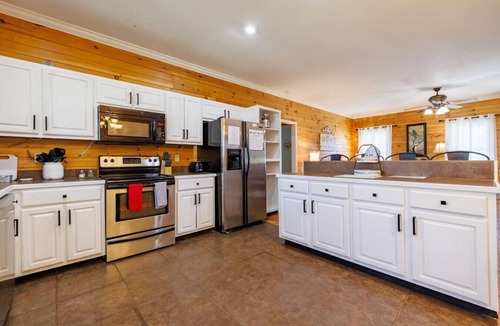 Mentone House | Bird House | Hot Tub, Large Yard, Horses Nearby