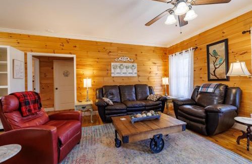 Mentone House | Bird House - Hot Tub, Large Yard, Horses Nearby