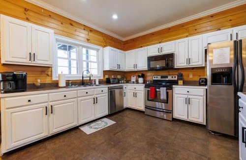 Mentone House | Bird House - Hot Tub, Large Yard, Horses Nearby