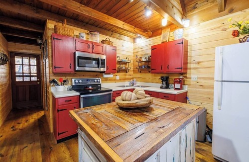 Mentone Ski Chalet | Bird`s Eye View | Hot Tub, Fire Pit, Near DeSoto