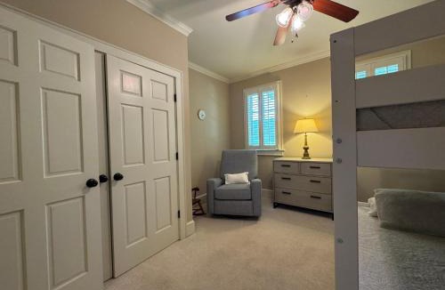 Kings Terrace House | Blue Crab Cottage - 307 Kelsall Ave