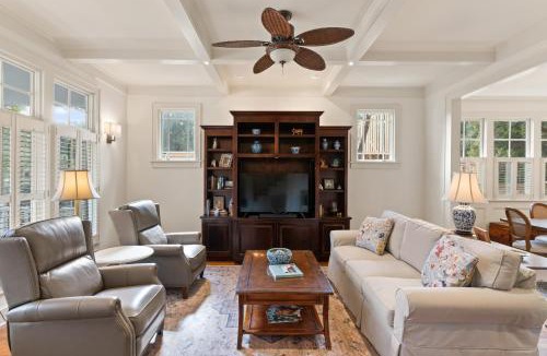 Kings Terrace House | Blue Crab Cottage - 307 Kelsall Ave