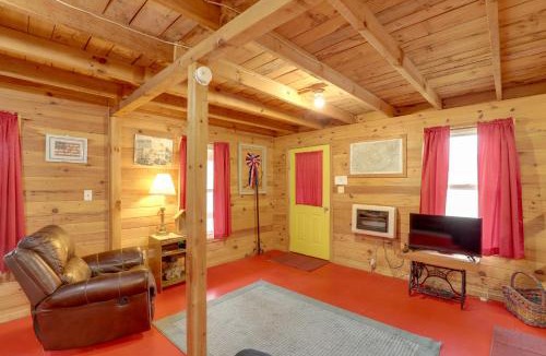 Hot Springs House | Blue Ridge Hideaway! Cabin w/River Access & Views