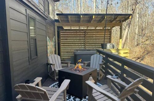 Mentone House | Blueberry Farm Cottage, Hot Tub, Creek, Game Room