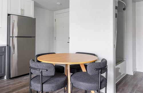 Downtown Berkeley Apartment | Blueground | Downtown Berkeley, AC, nr UC Berkeley