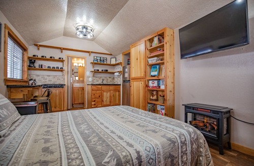 Cloudcroft Cabin | Blynken - Cloudcroft Cozy Cabin Near Downtown
