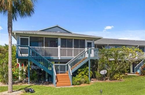 Captains Cove Apartment | Bokeelia Condo, Pool & Fishing & Boat Dock