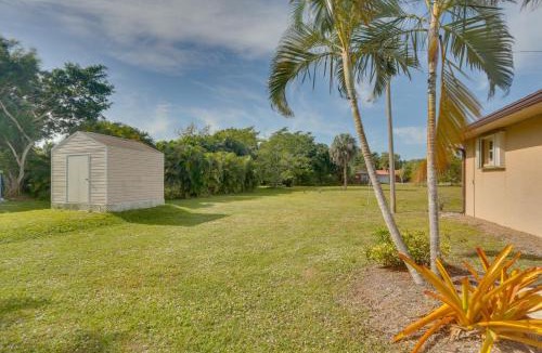 Bokeelia House | Bokeelia Retreat - Fishing Docks & Canals Nearby!