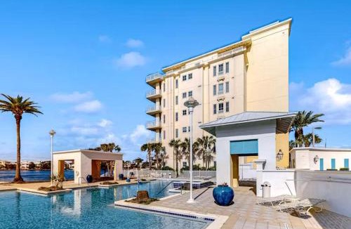 Sunnyside Apartment | Boutique studio walking distance to the Gulf- resort pools & amenities